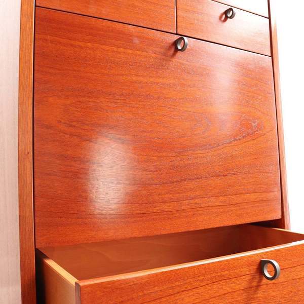 Post Modern Teak Tall Curved Drawer Cabinet By Umberto Agnago For Giorgetti, Italian Designer Furniture, 80s High End Jewellery Storage