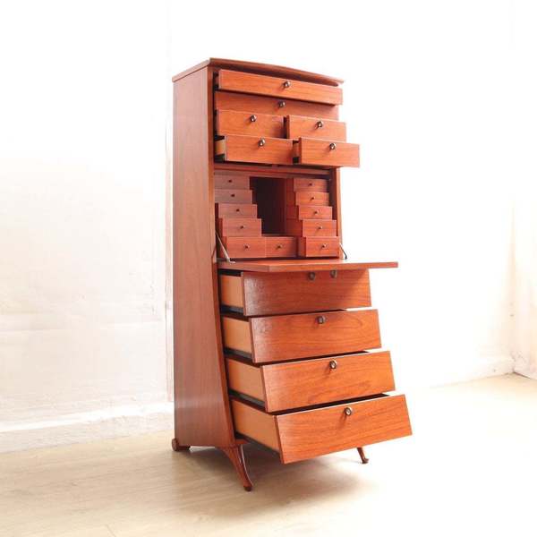 Post Modern Teak Tall Curved Drawer Cabinet By Umberto Agnago For Giorgetti, Italian Designer Furniture, 80s High End Jewellery Storage